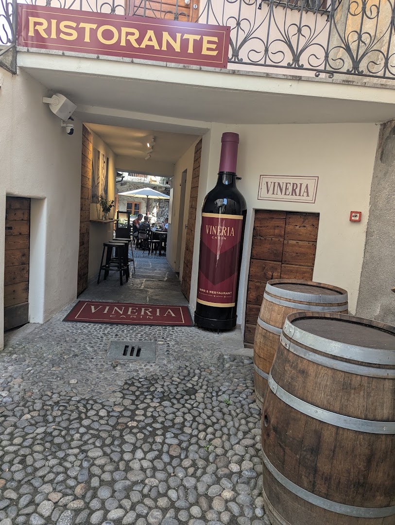 Tirano Vineria Carin
