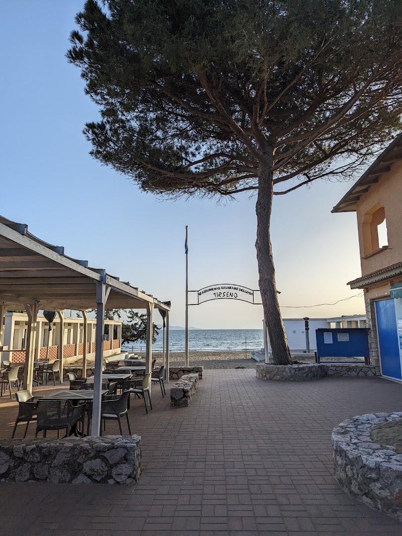 Tirseno beach bar