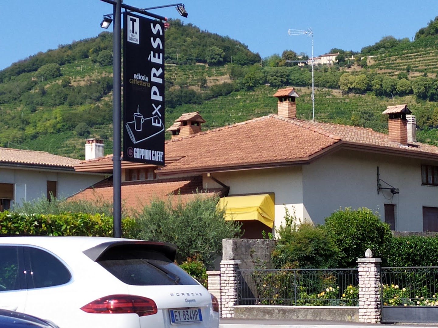 TITOLI&TAZZINE