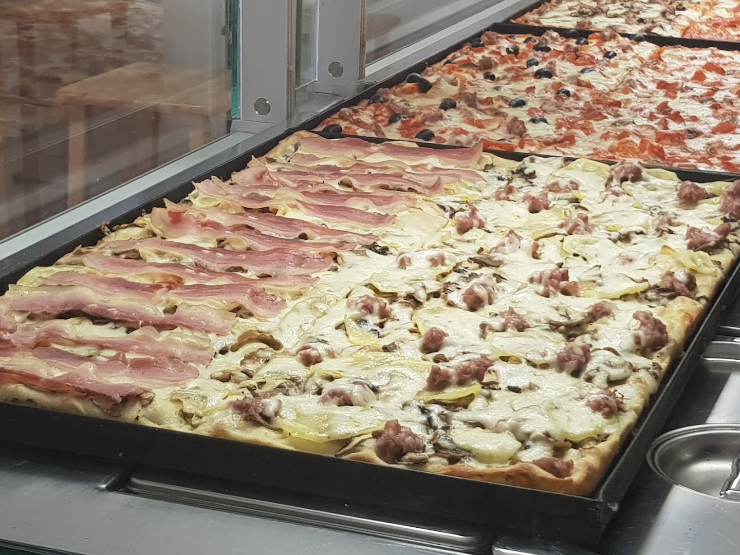Titti Pizza Di Socciarelli Tiziana E Vannuzzi Daniele Snc, Grotte di Castro