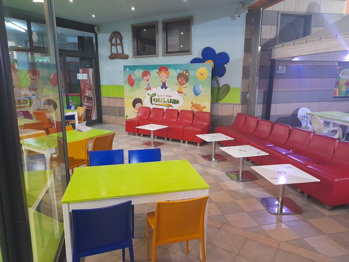 Tobiland Play & Food