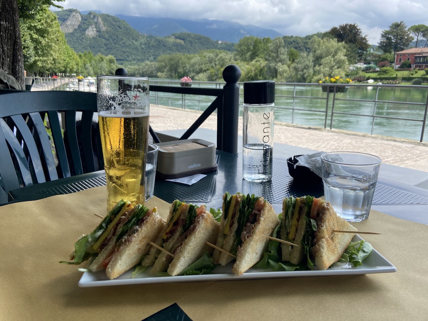 Tofè Cafè, Brivio