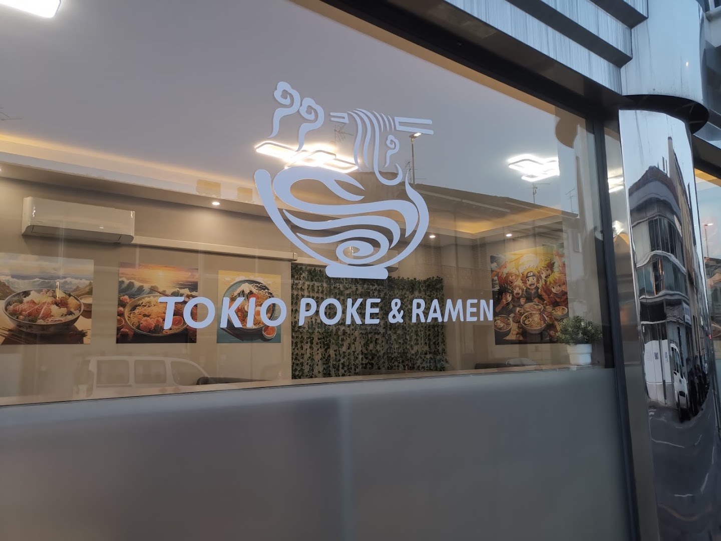 Tokio poke & ramen