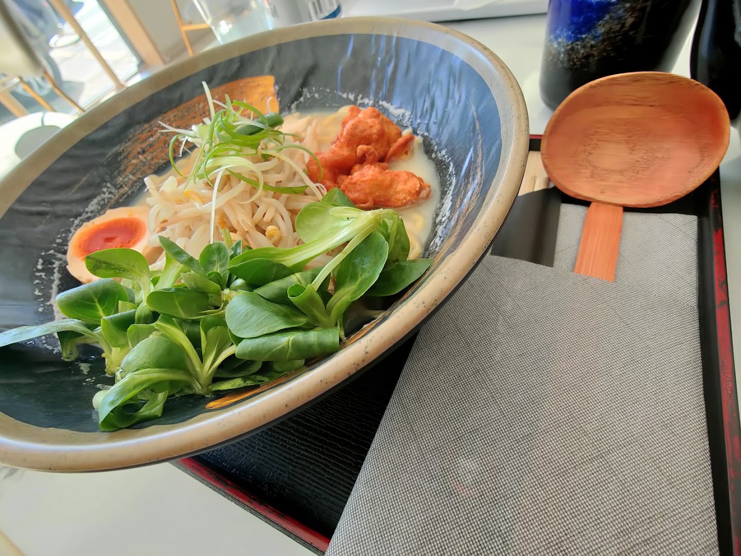 Tokio poke & ramen