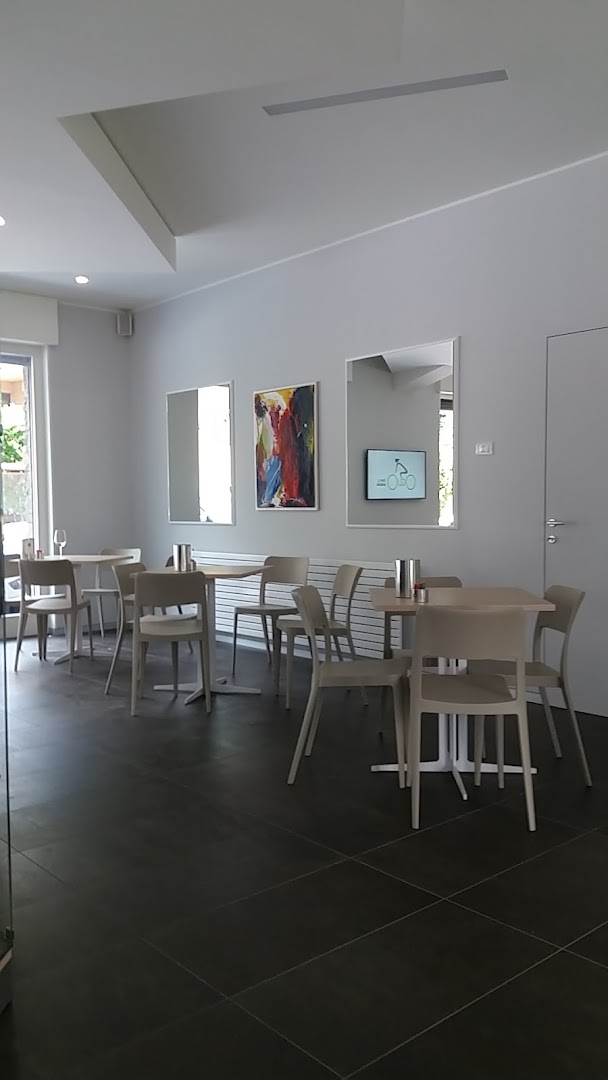 Tolotti Bar