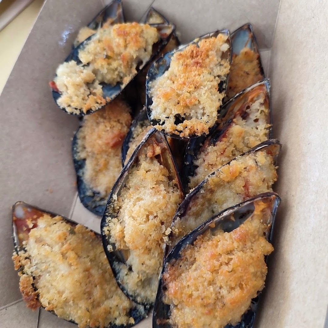 ToMe' Fish and Food