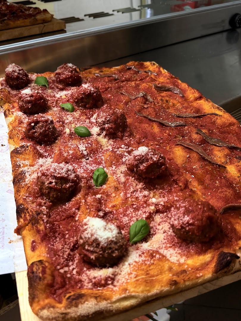Tomì pizza in teglia, Cropani