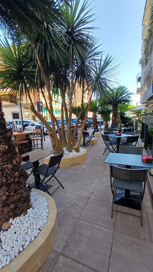 Tom’s Bar, Recco