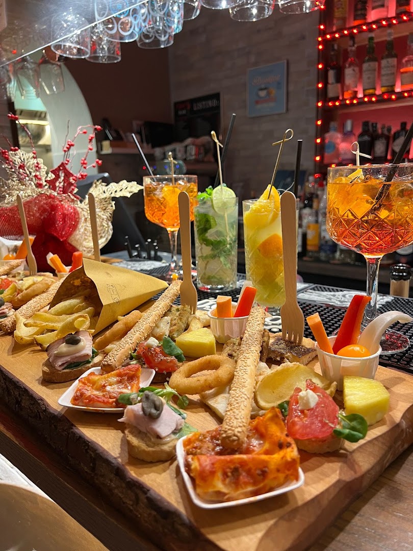 Tom’s Bar