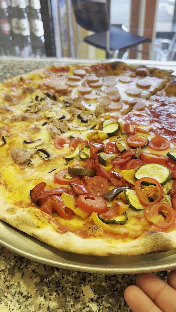 Ton Tom Pizza