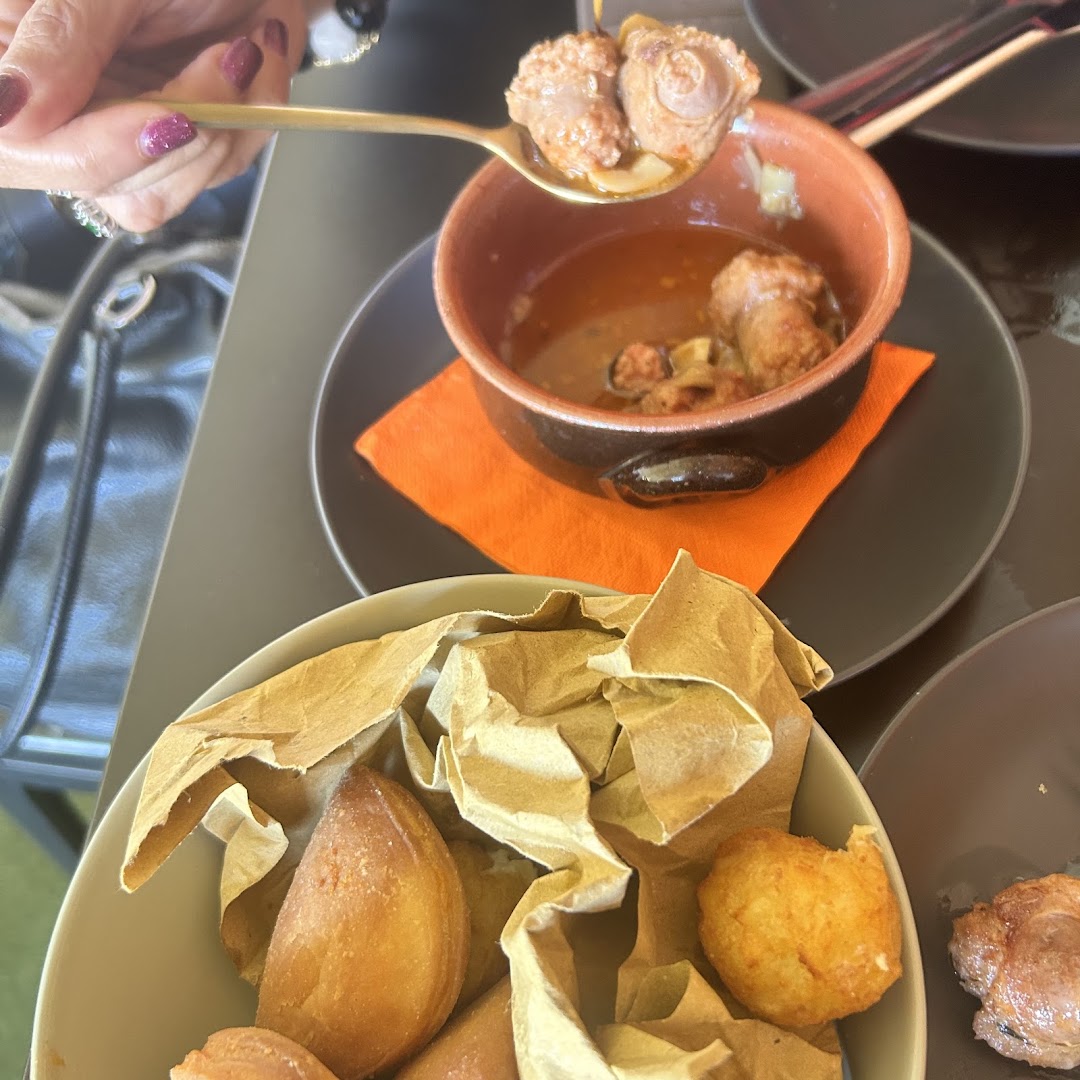 Tornerai - Food & Wine Bar