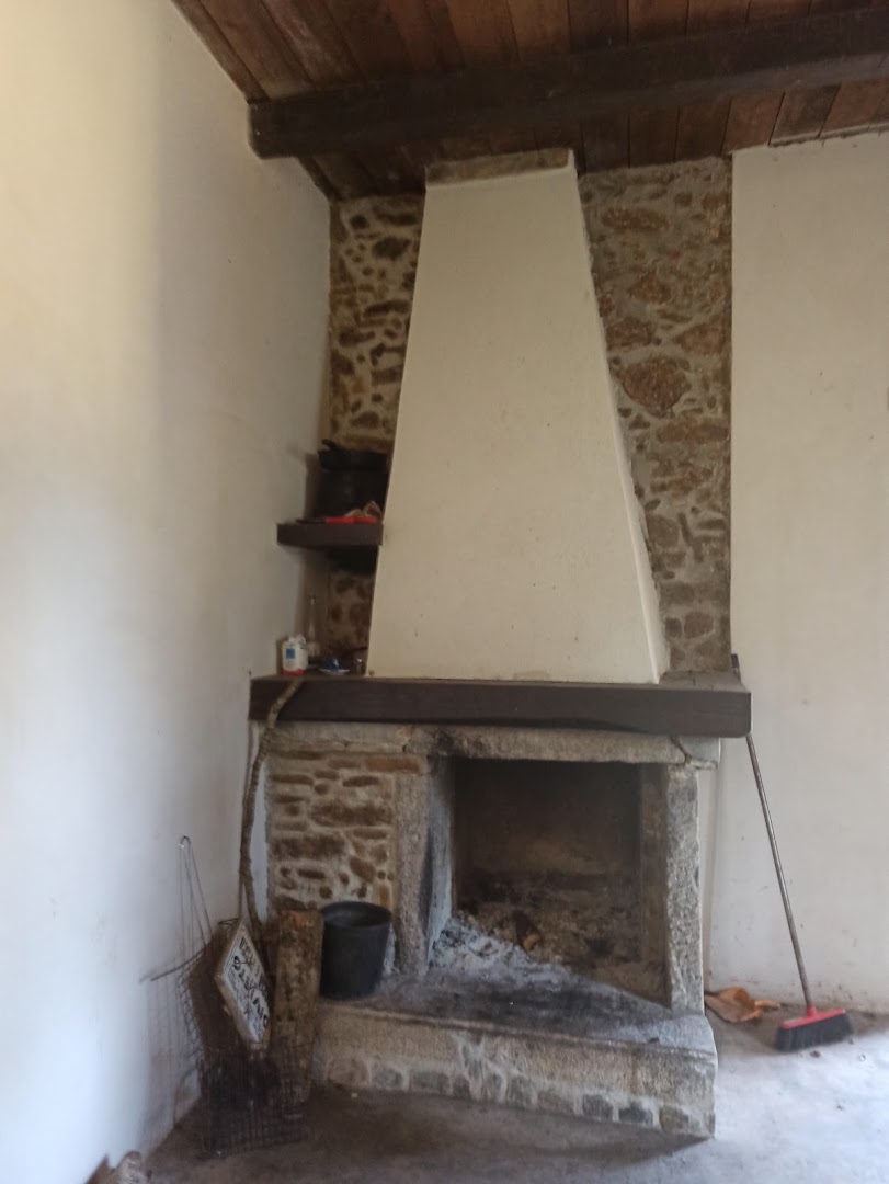 Torre Rinosi, Taverna