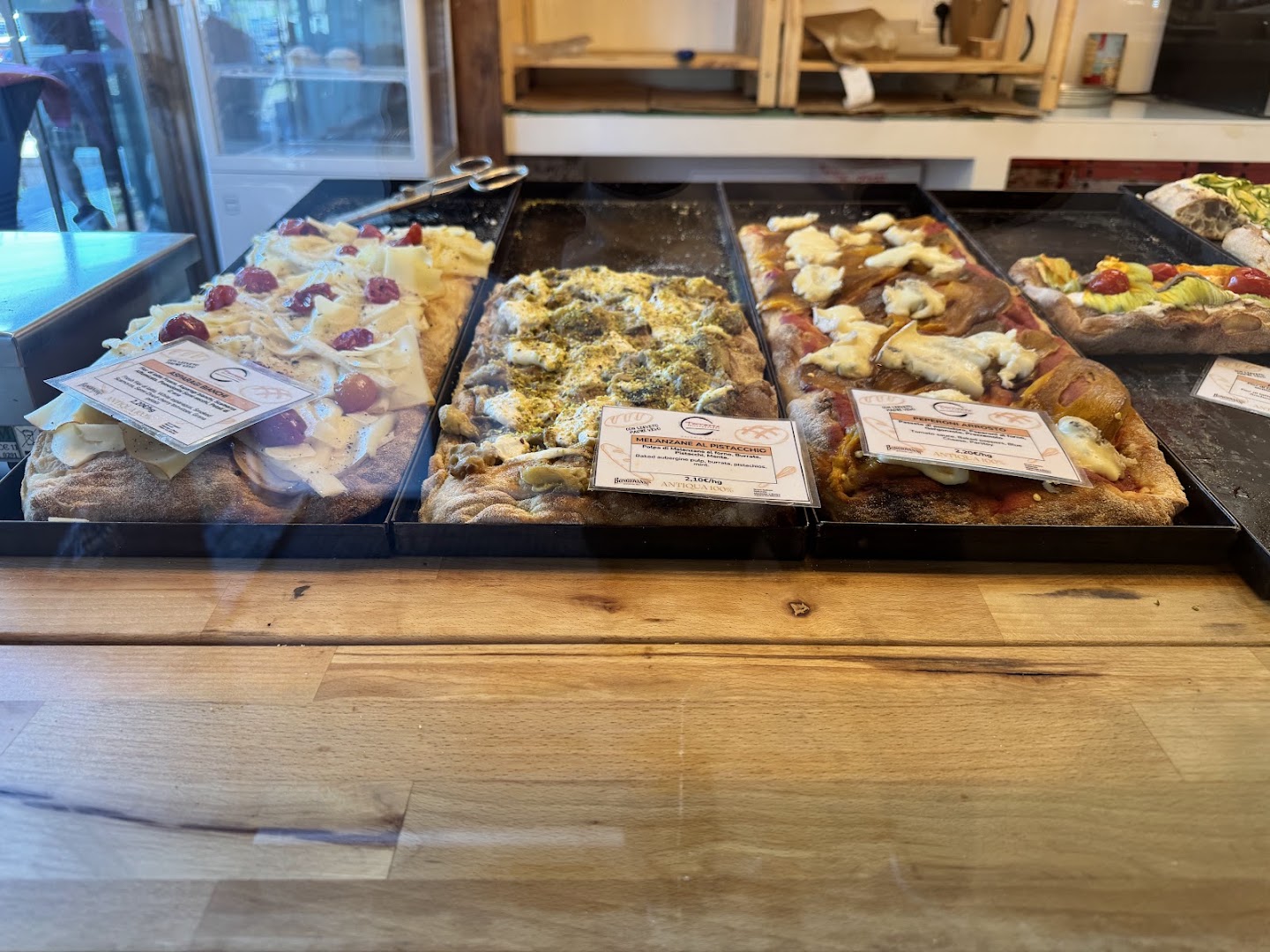 Torretta Pizza & Bakery - Valerio Torre store, Azzate