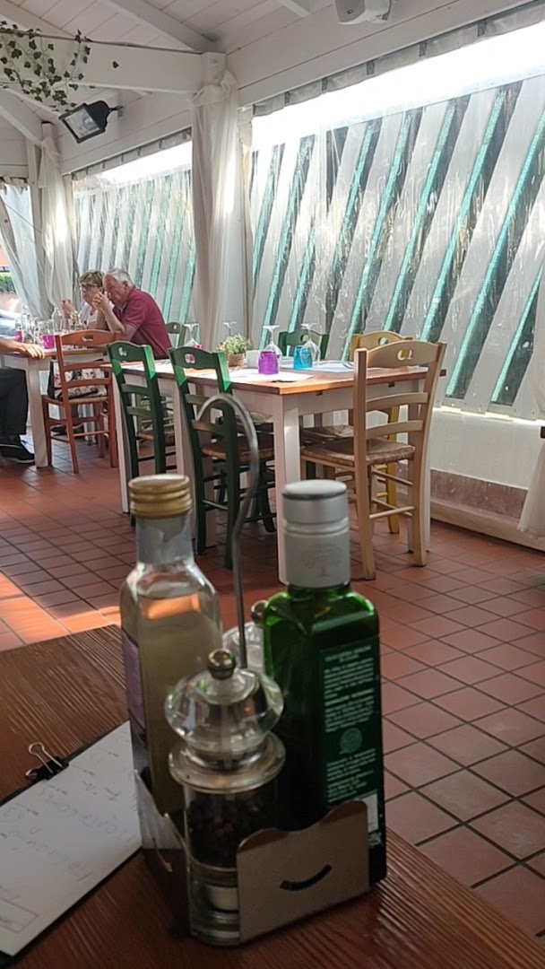 Touring • Trattoria da Anna & Roberto