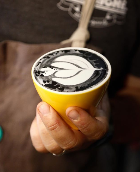 Tra Le Righe | Caffè Special & Gelato - Pasticceria