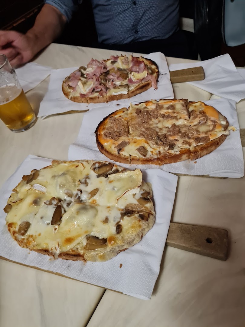 Trattoria Black Moon