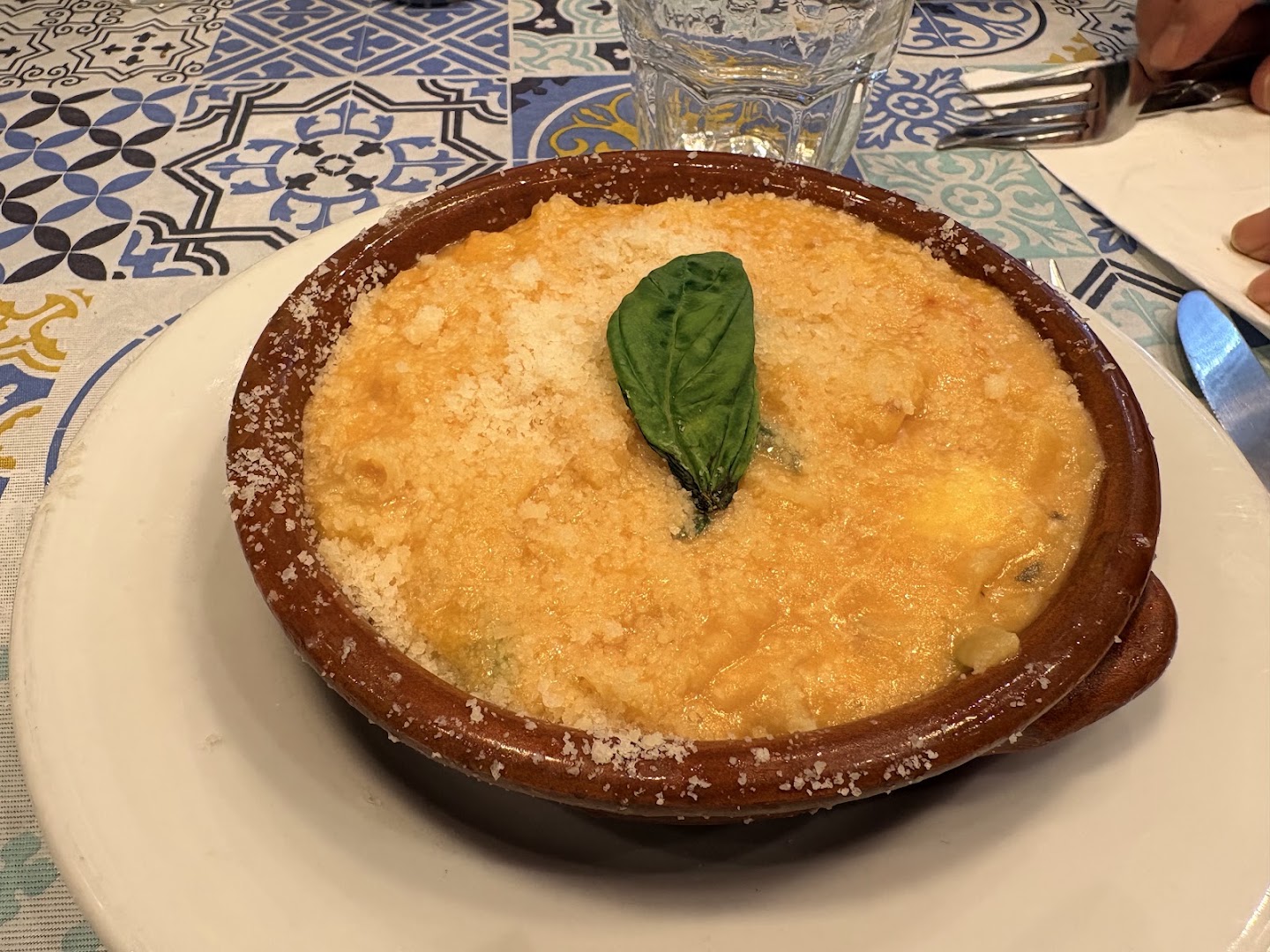 Trattoria canta napoli, Napoli