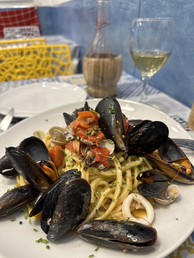 Trattoria canta napoli