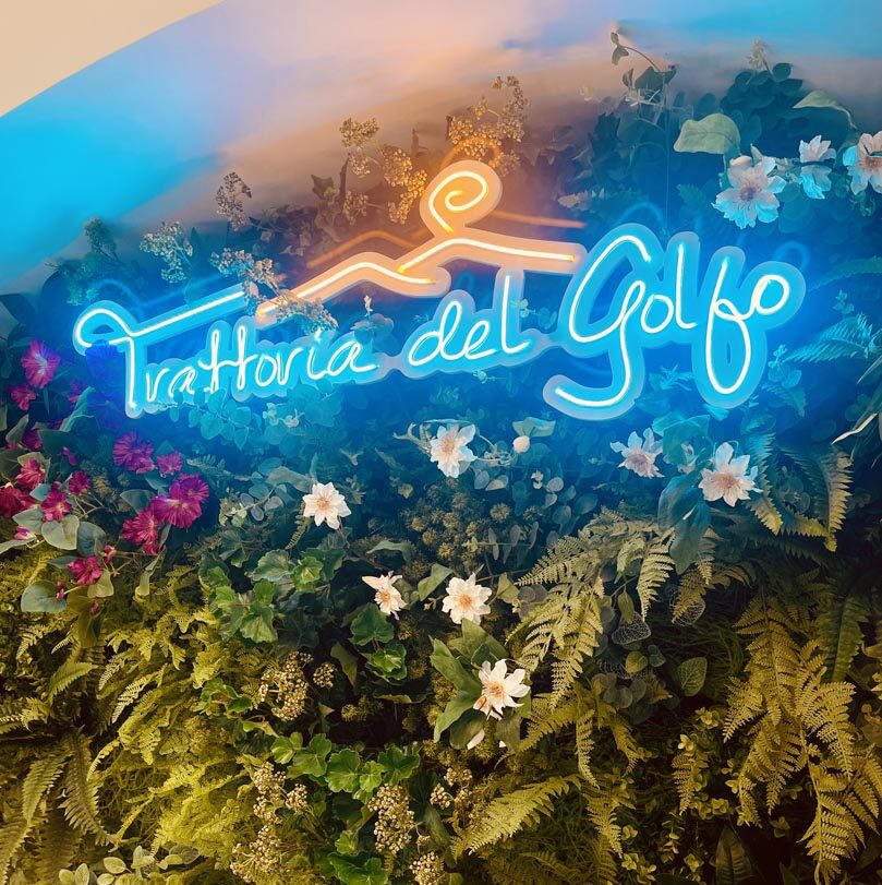 Trattoria del Golfo - Napoli - Tipica trattoria Napoletana - Genovese - Piatti di Pesce - Spigola fritta in crosta di sale