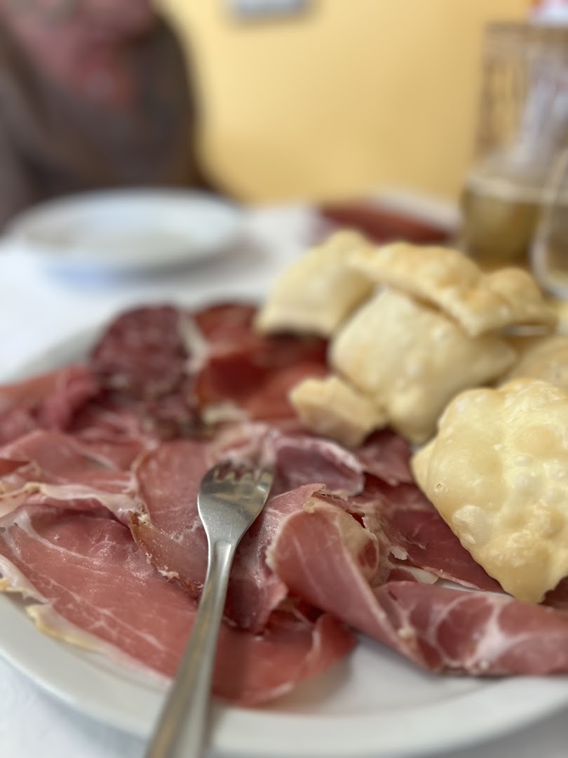 Trattoria Del Pesce Albergo del Po Osteria al Ponte museo dei pontieri