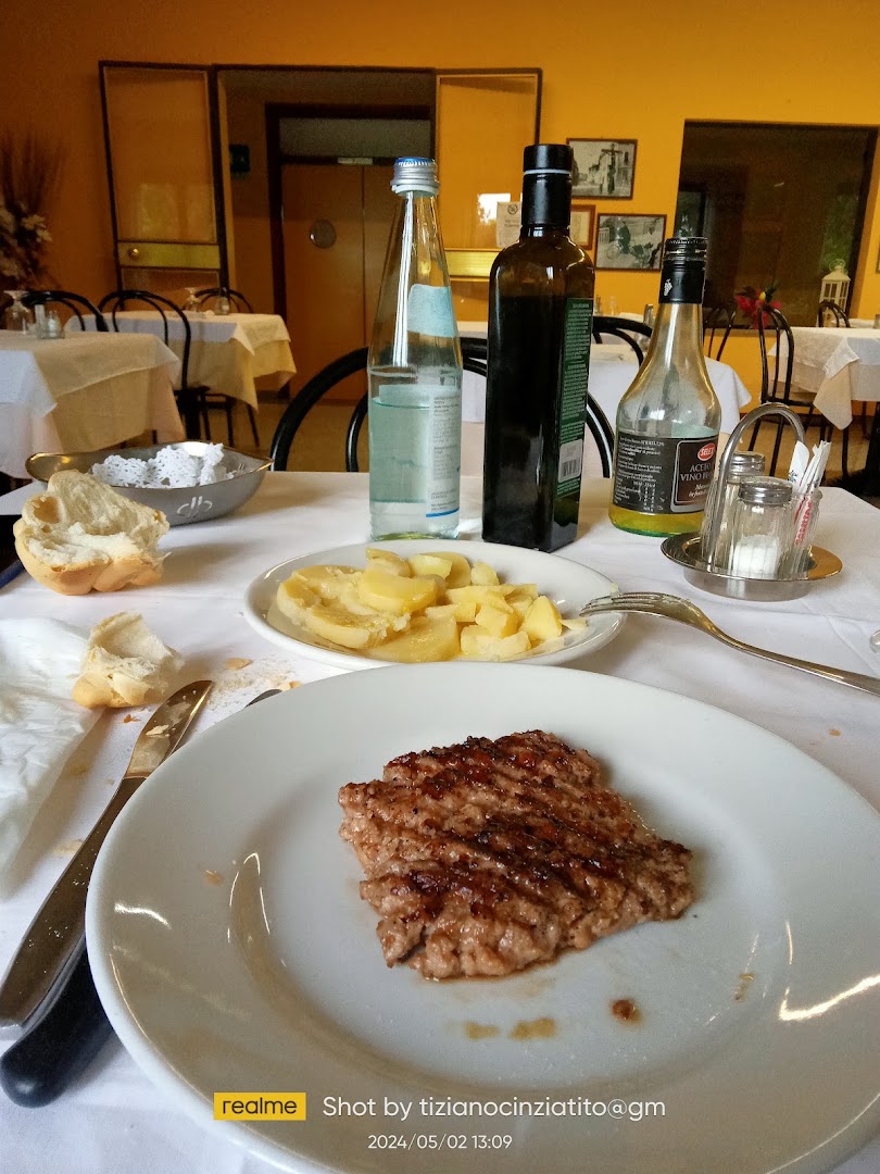 Trattoria Del Pesce Albergo del Po Osteria al Ponte museo dei pontieri, Boretto