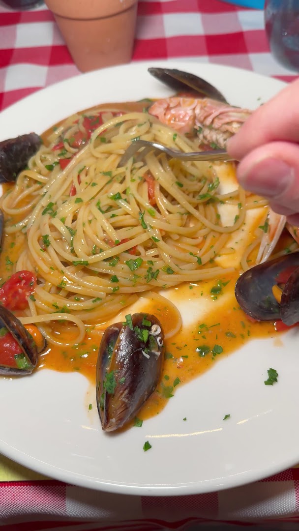 Trattoria e Pizzeria Morè - la trattoria più romantica di Napoli, Napoli
