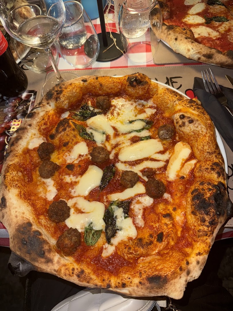 Trattoria e Pizzeria Morè - la trattoria più romantica di Napoli