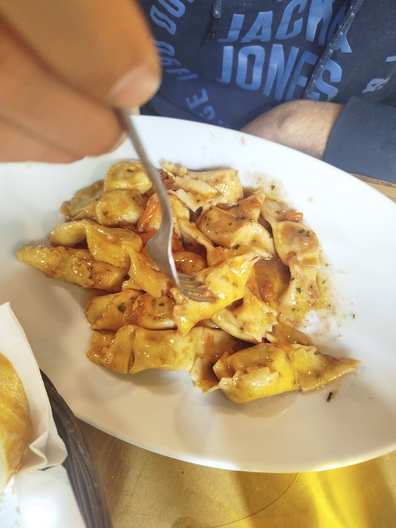 Trattoria Milanese Fuori Milano - Caffè della Posteria
