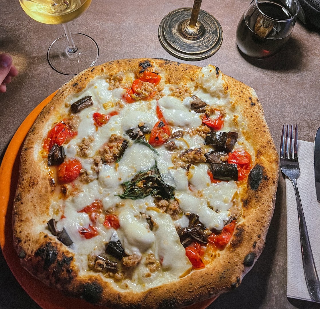 Trattoria Pizzeria Ieri, Oggi, Domani