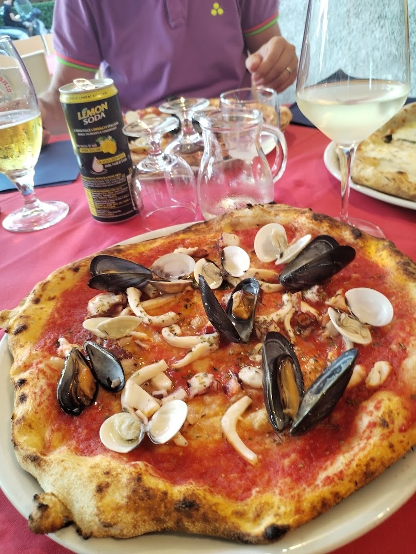 Trattoria & Pizzeria LA LAMPARA Portoferraio Pizza NAPOLETANA RISTORANTE DI PESCE anche senza GLUTINE e DA ASPORTO all'Elba, Portoferraio