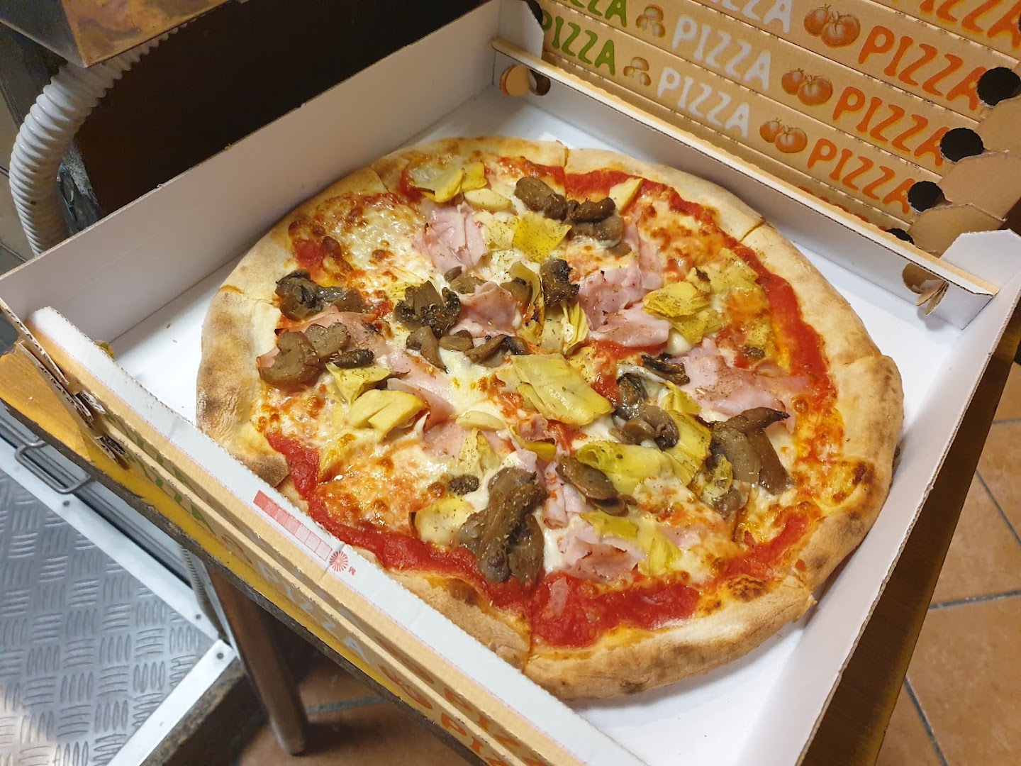TRATTORIA-PIZZERIA LA PERLA