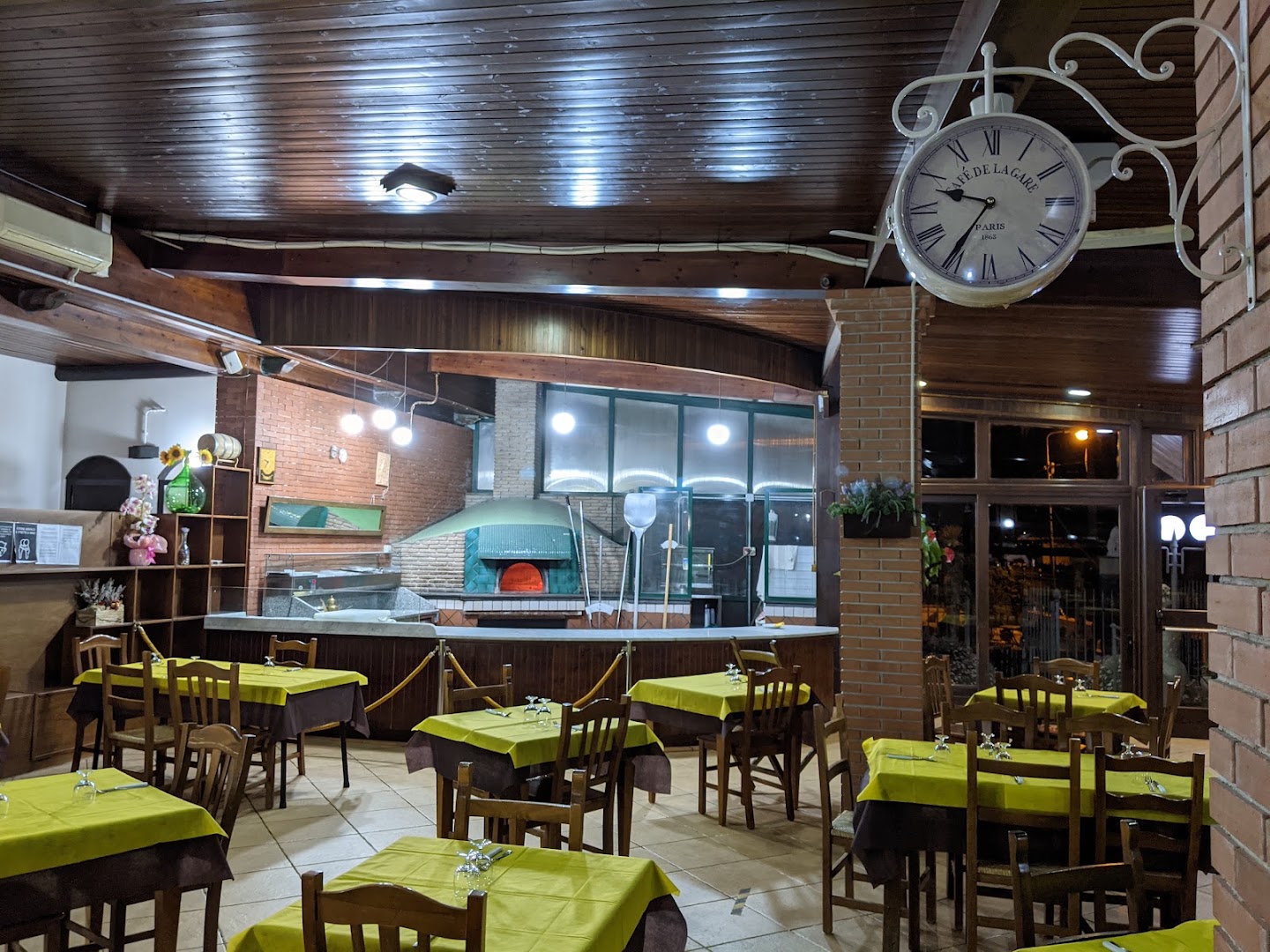Trattoria Pizzeria LEOPOLDO di D'Amora Maria