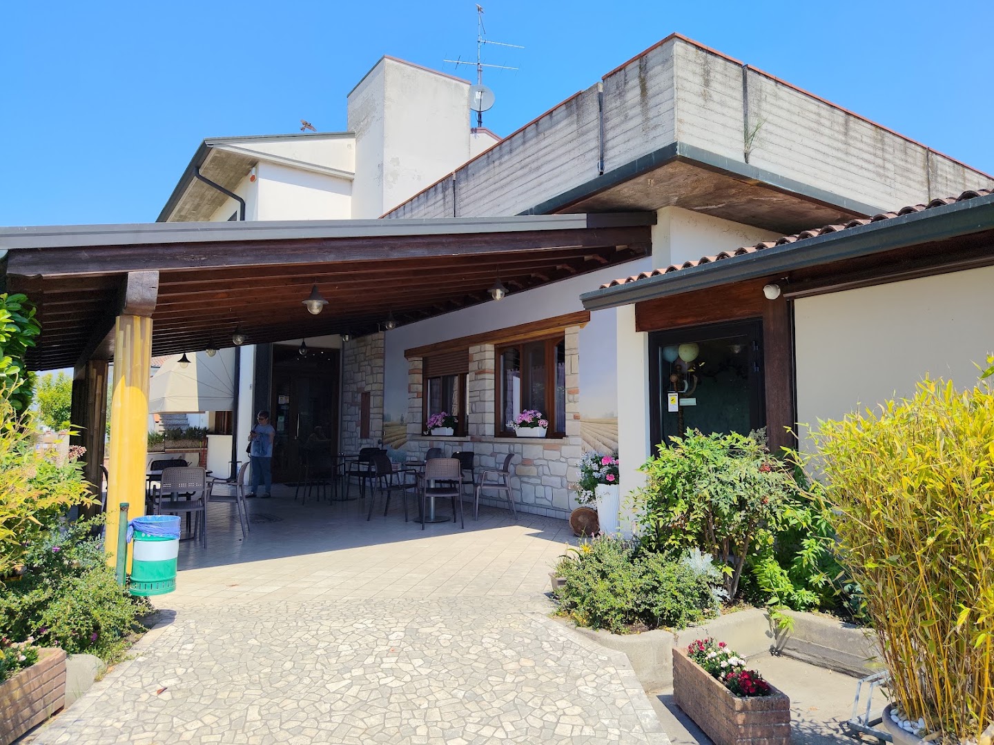 Trattoria Pizzeria Lilly