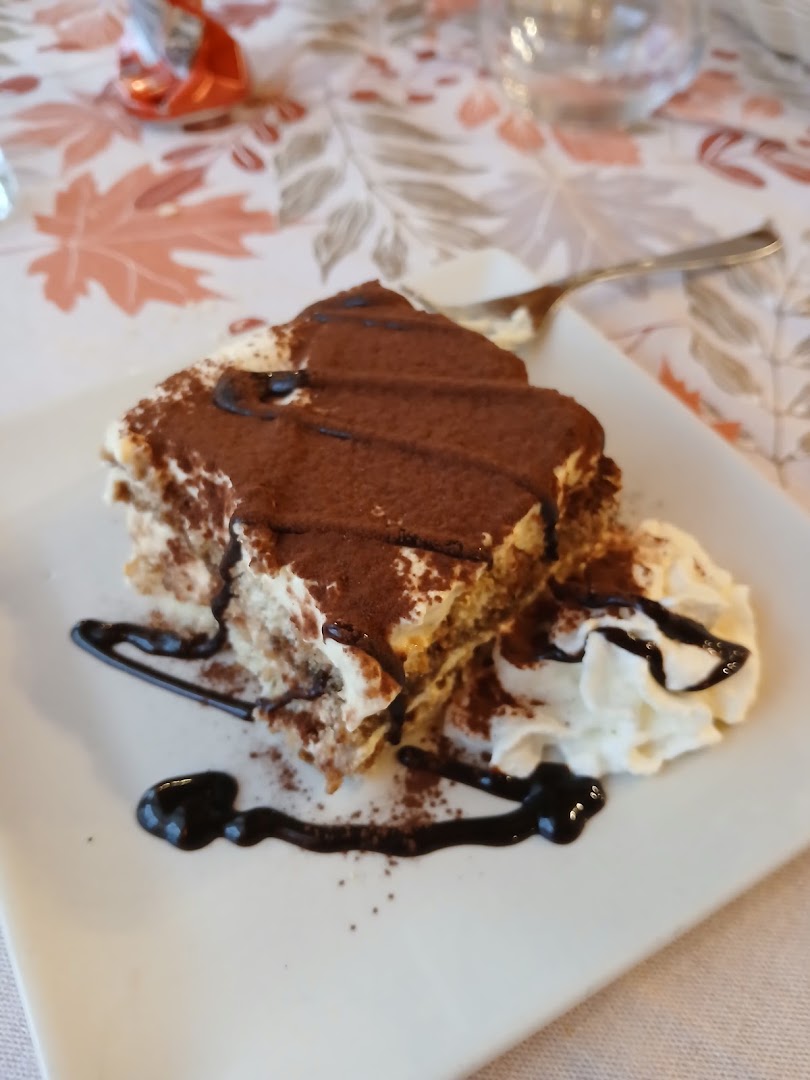 Trattoria Pizzeria Mezzaluna