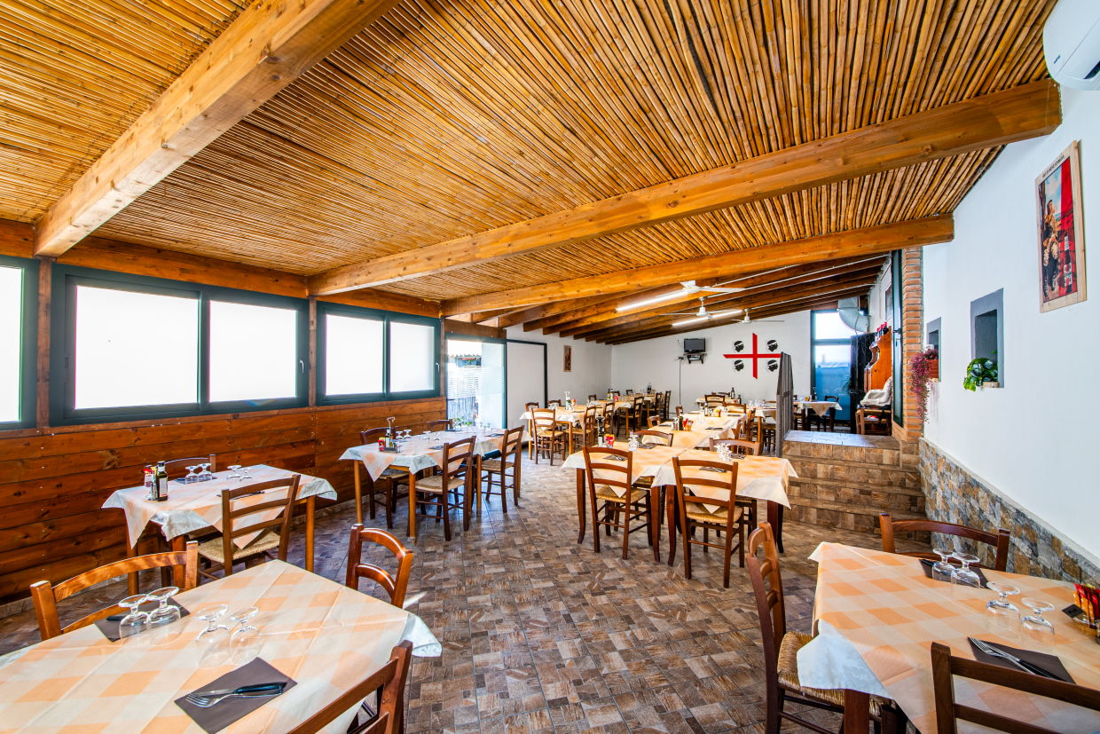 Trattoria- Ristorante- Bisteccheria- Bar- Tabacchi- Santorgiu