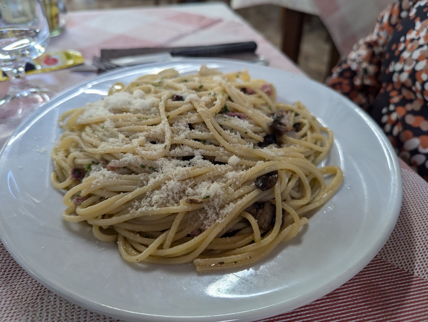 Trattoria- Ristorante- Bisteccheria- Bar- Tabacchi- Santorgiu