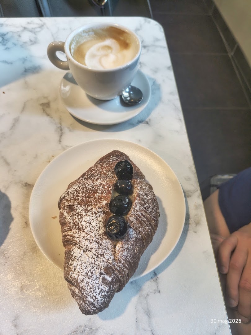 TRAVERSO PASTICCERIA, Genova