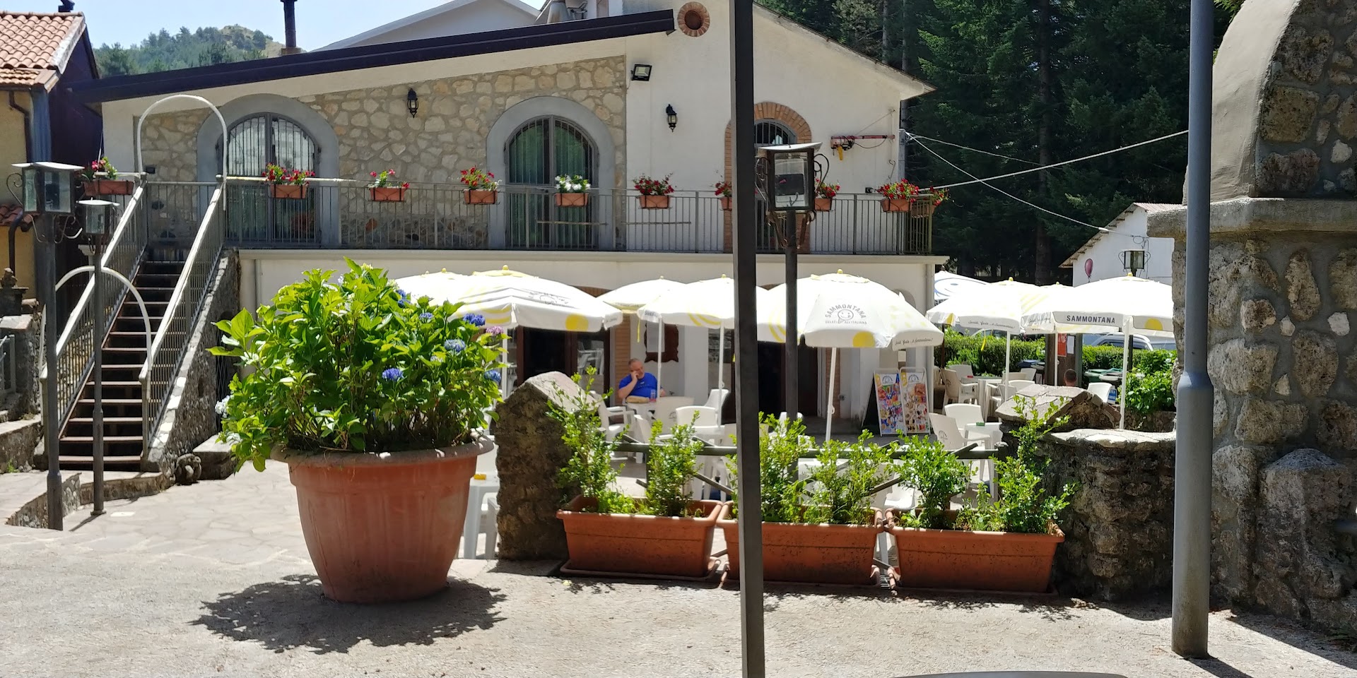 Tre Monti Osteria Bar Tabacchi B&B