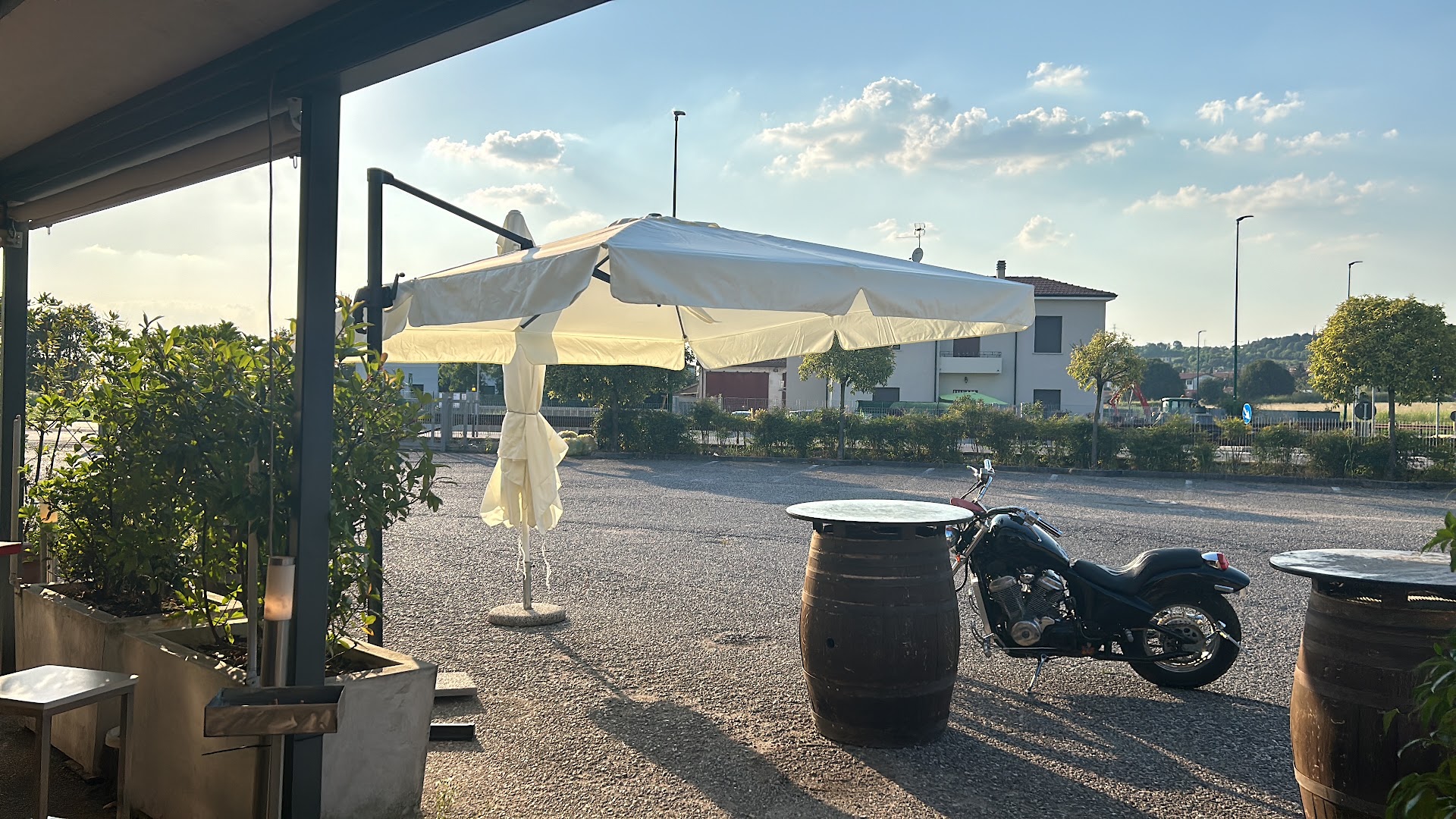 TRENDY BAR DI FLORICICA NECULA