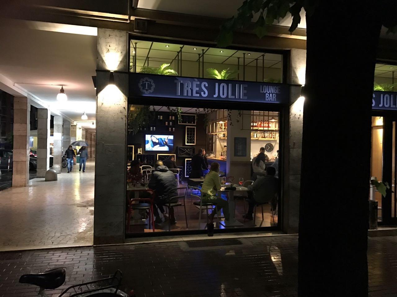 Tres Jolie - Lounge Bar