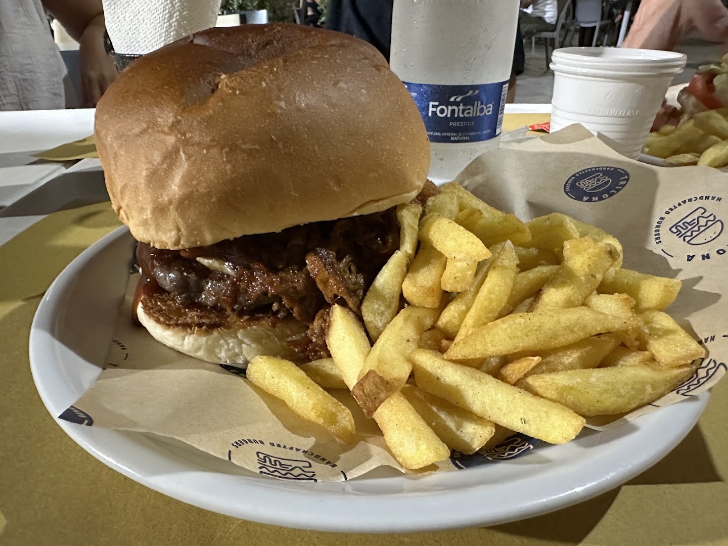 Trilona Burgers