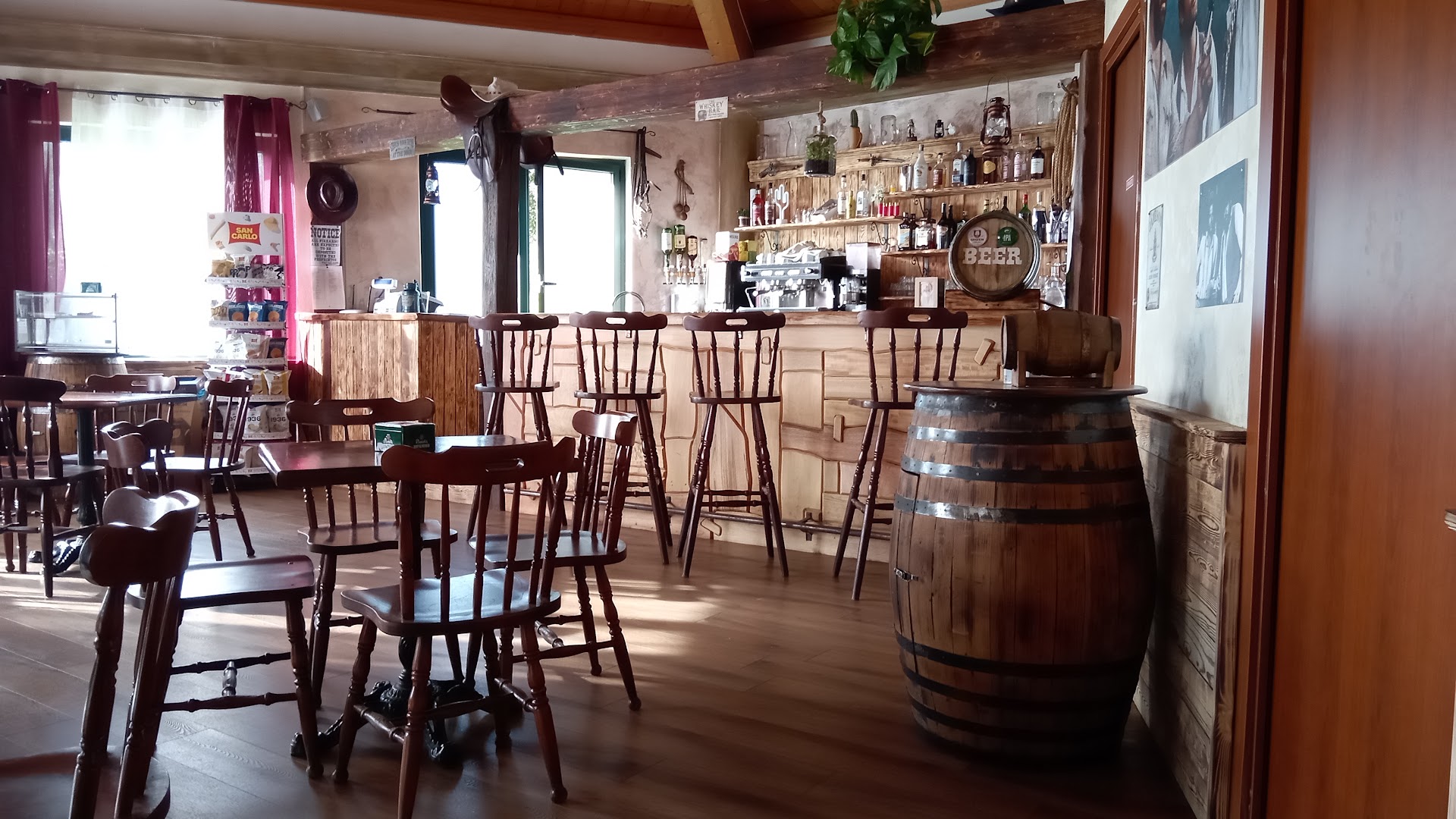 Trinity Saloon di Tore Piras, Scano di Montiferro