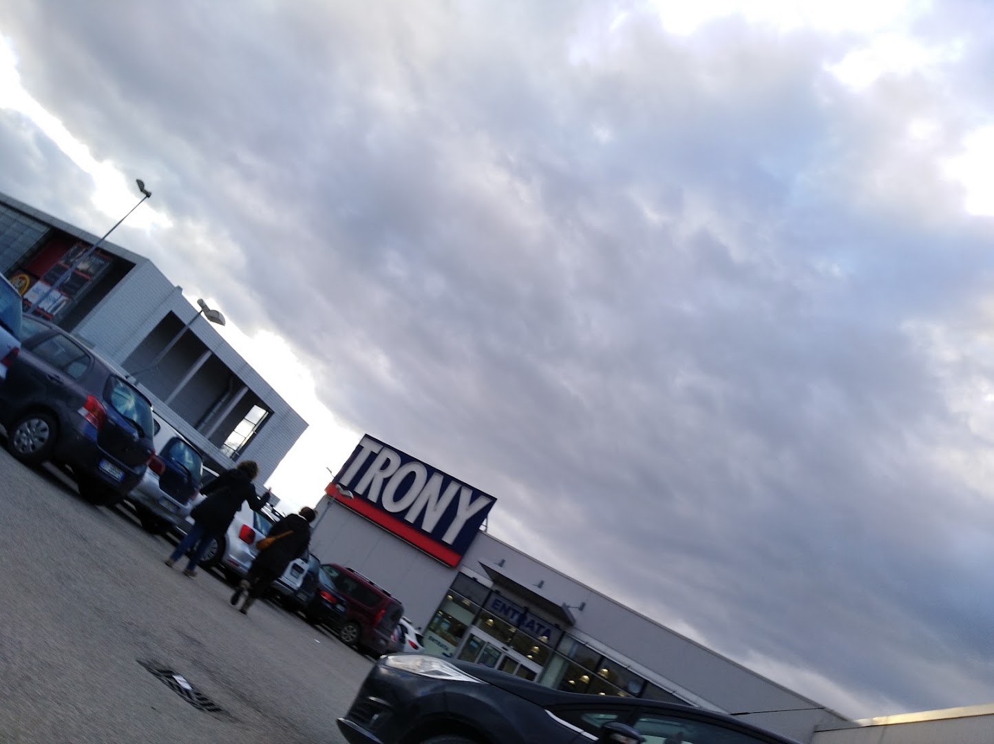 Trony Pesaro (Piazza Stefanini 10)