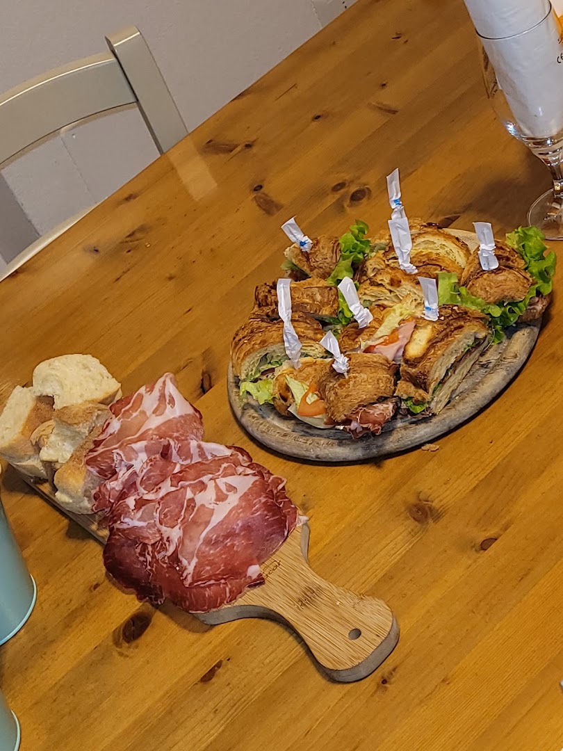 Tucano Food House