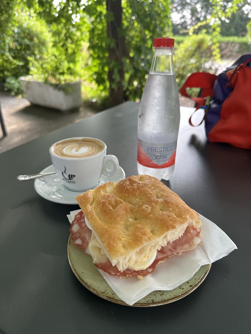 Tukul Cafè