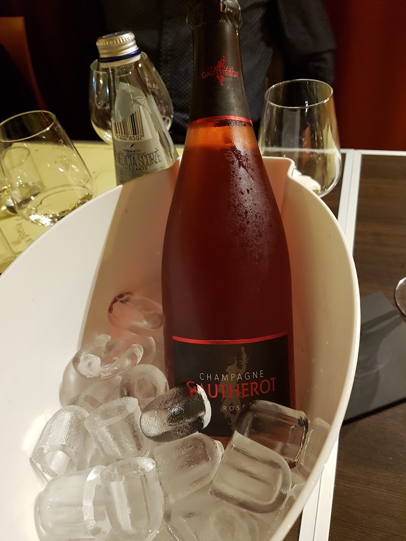 Tulip Winebar