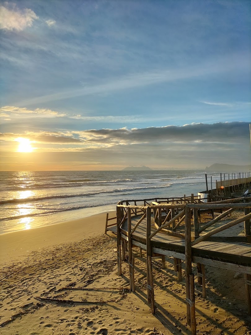 Tumulito Beach "Spiaggia Libera"