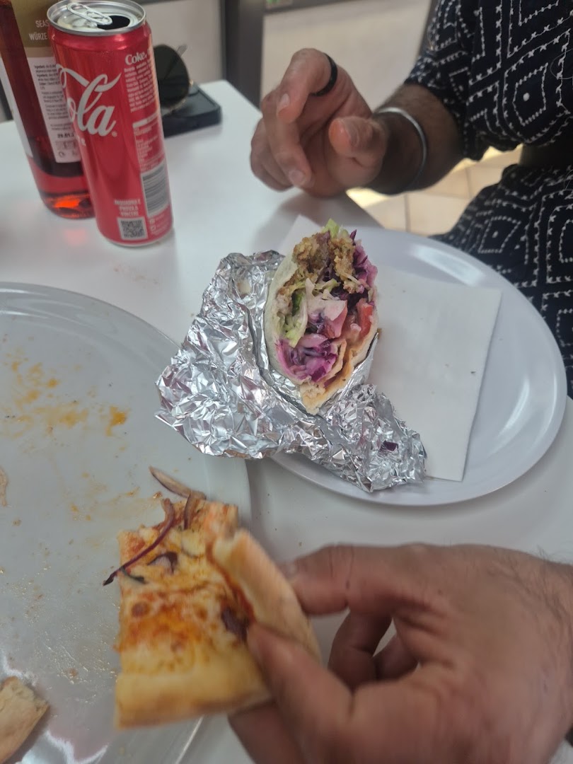 Turkish Istambul Pizza Kebab