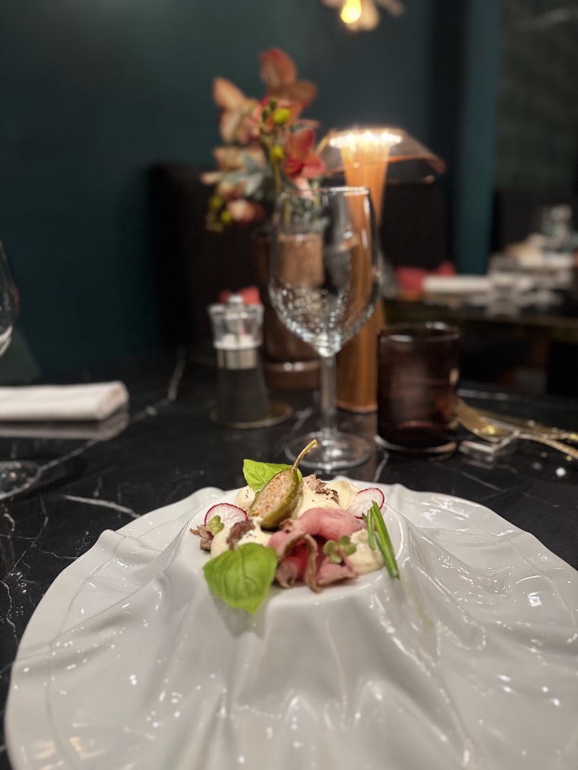Twins Restaurant - Fine dining Wine Bar