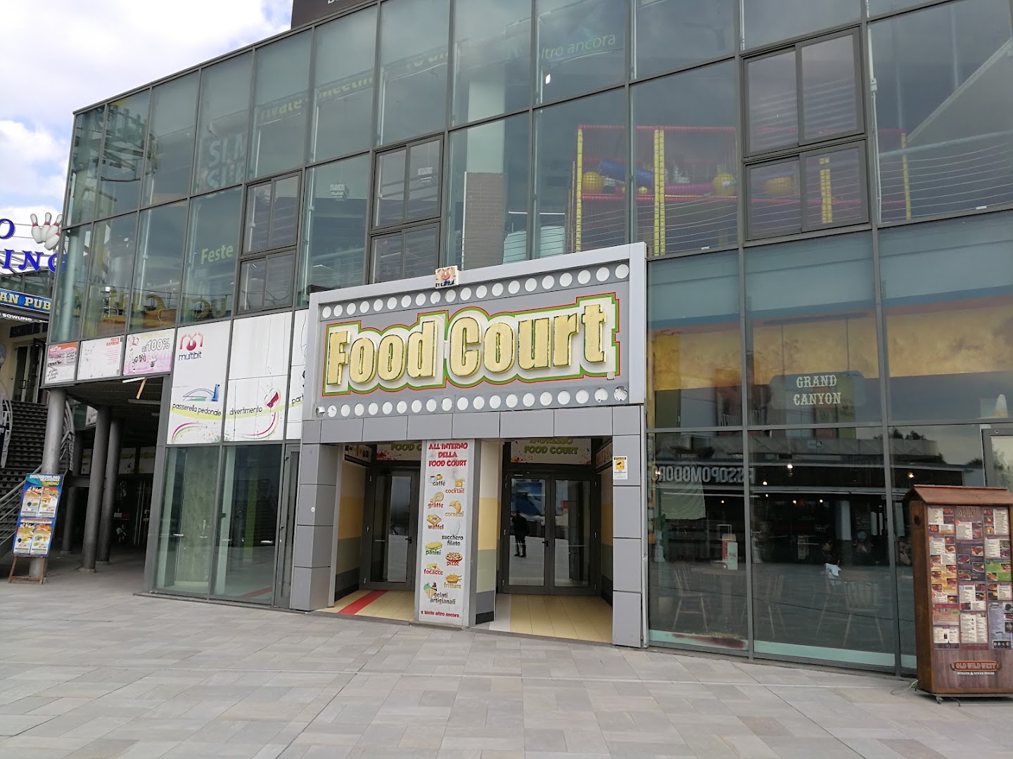 UCI Cinemas Casoria, Casoria